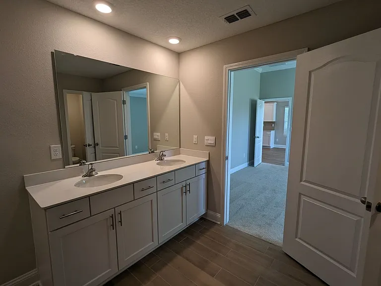 768 Narvarez Ave — Photo 13