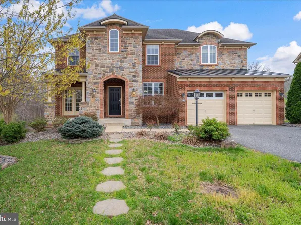 88 Coachman Cir, Stafford, VA 22554