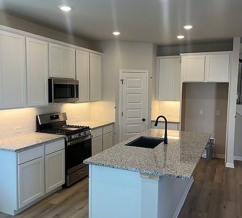 2nd image of 328 Blue Oasis Ln #328