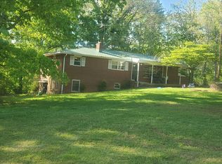 2105 Hogan Rd, Forest city, NC 28043