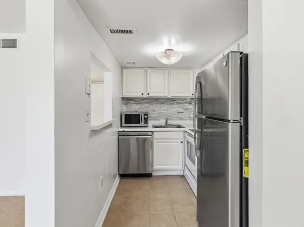 2569 N Alafaya Trl APT 133, Orlando, FL 32826