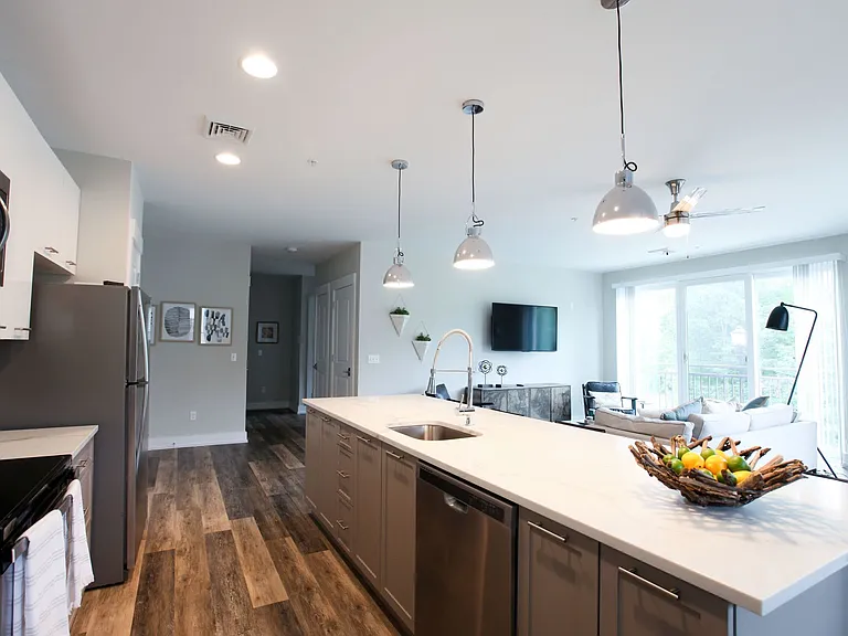 Excelsior Park Apartments — Photo 37