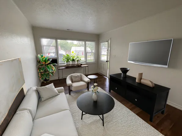 2022 S 47th St, Lincoln, NE 68506