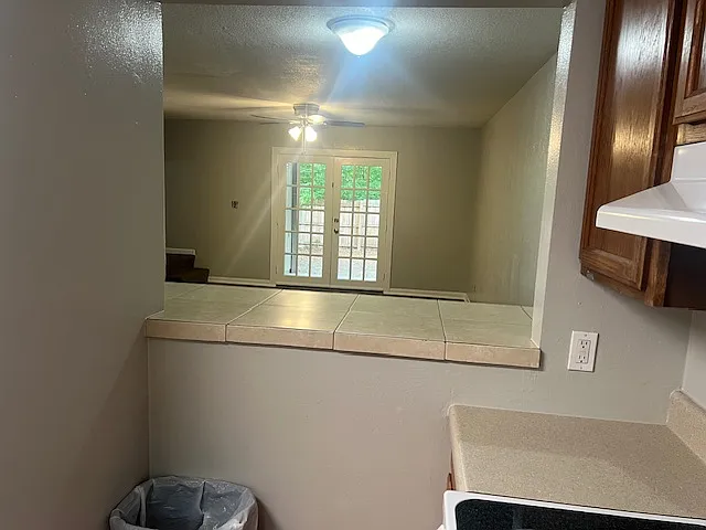 6902 SW 42nd Pl #6902 — Photo 3