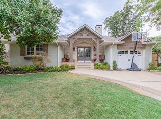 1206 Belford Ave, Nichols Hills, OK 73116