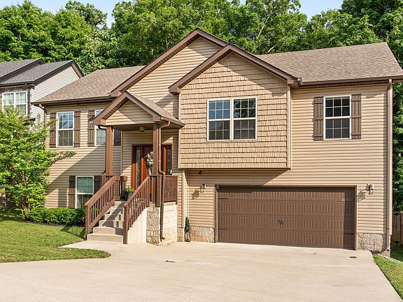 2nd image of 1196 Eagles Bluff Dr