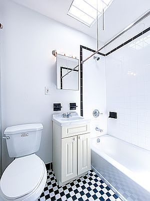 5th image of 319 E 5th St APT 17