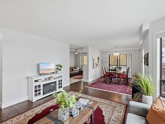 3rd image of 2414 Church St #101