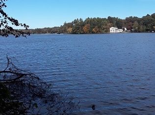 43 White Island Rd, Halifax, MA 02338