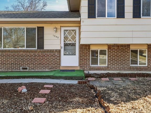 4th image of 1549 Sanderson Ave