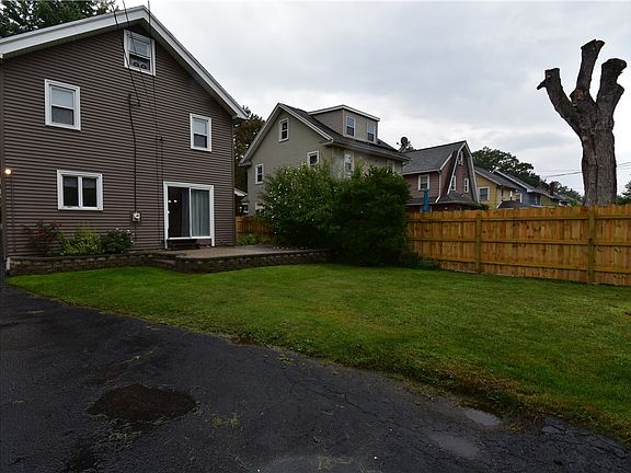 3rd image of 32 Freemont Rd