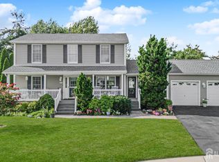 27 Truman Ter, Piscataway, NJ 08854