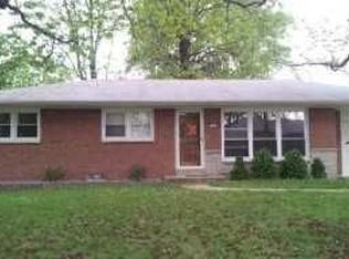 133 Cascade Dr, Columbia, IL 62236