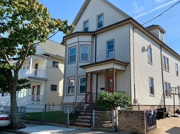 6 Sears St, New Bedford, MA 02740
