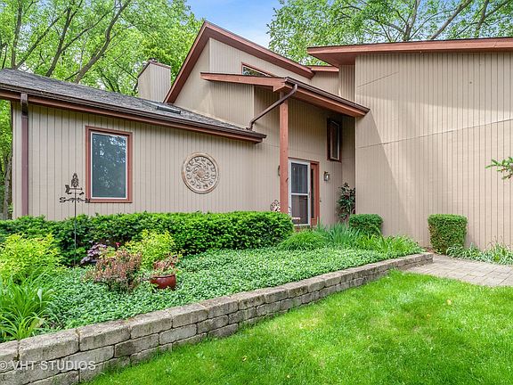 2nd image of 509 Laurie Ct