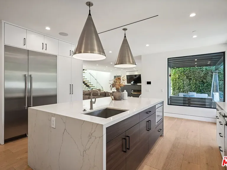 731 N Curson Ave — Photo 24