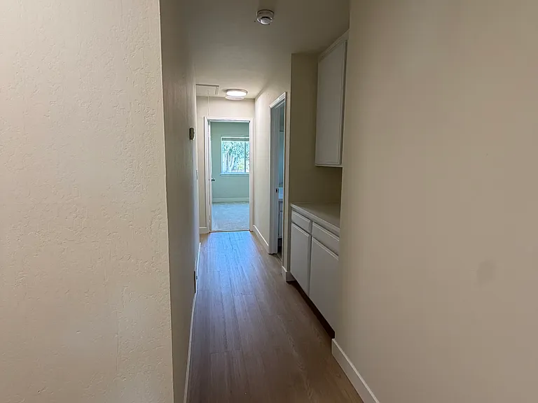 898 Pepper Tree Ct — Photo 14
