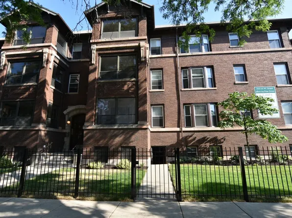 700 W Grace St #7083, Chicago, IL 60613