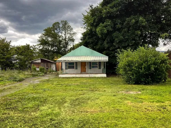 530 Kalmia St, Kettle Falls, WA 99141