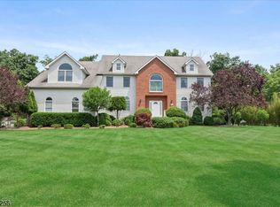 218 Fairfield Ln, Hillsborough, NJ