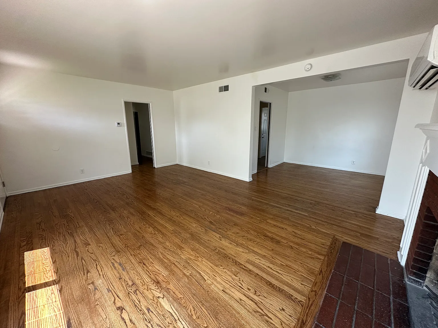 3 bed, 1.5 bath, 1200 sqft, $3,000 — Photo 4