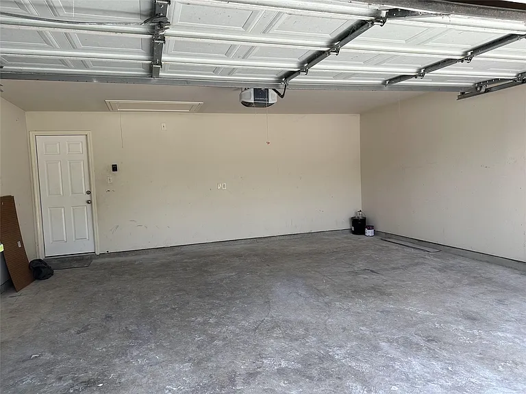 1034 Junction Ct — Photo 17
