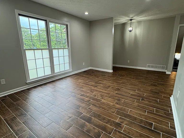 6241 Schomburg Rd — Photo 9