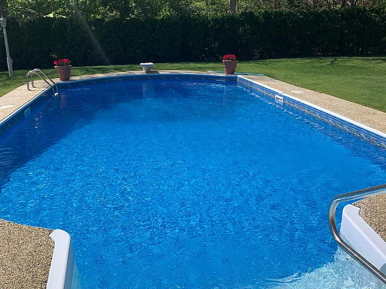 14 Greenville Dr — Photo 3