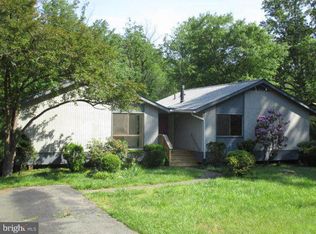11206 Leatherwood Dr, Reston, VA 20191