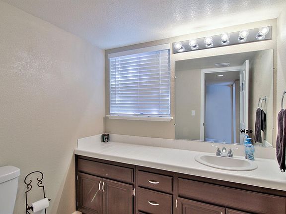 5th image of 5928 Pebble Creek Dr