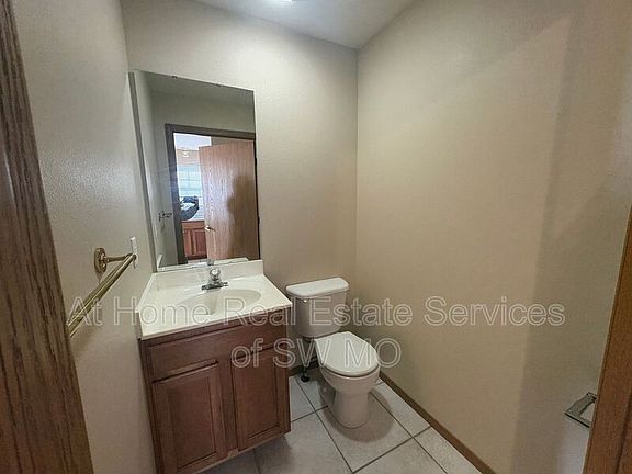 3rd image of 1503 W Frosty Dr #1