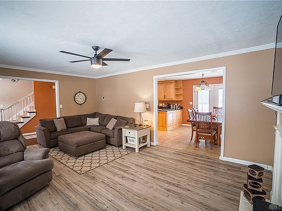 5th image of 1320 Stratford Dr