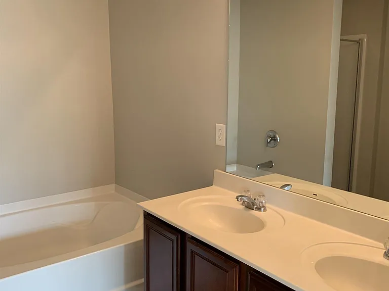 8350 Rossi Rd — Photo 24