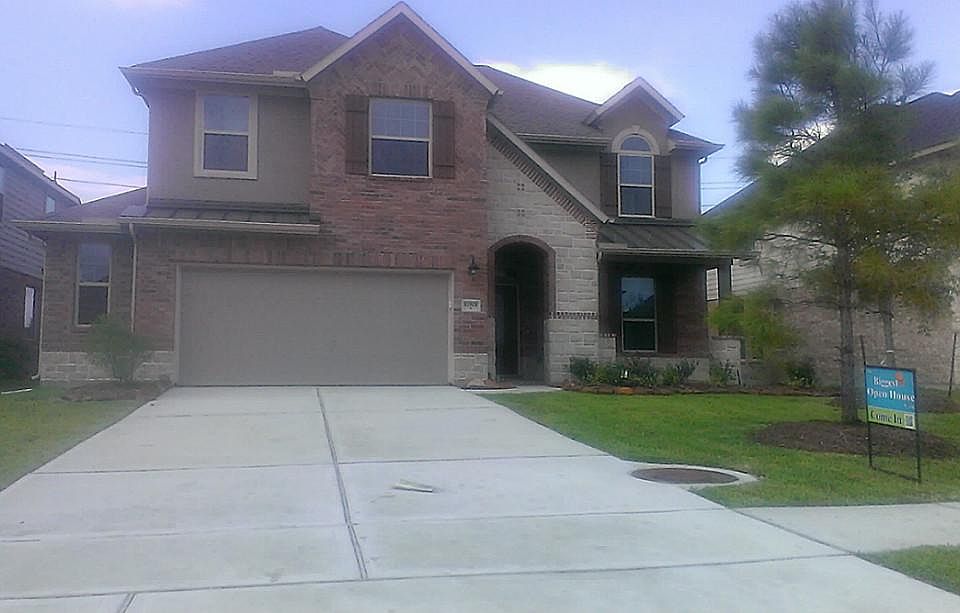 1st image of 12803 Waterbury Edge Ln
