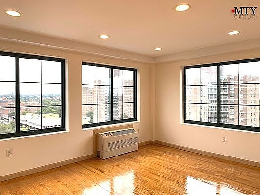 4th image of 58-28 44th Ave #11C