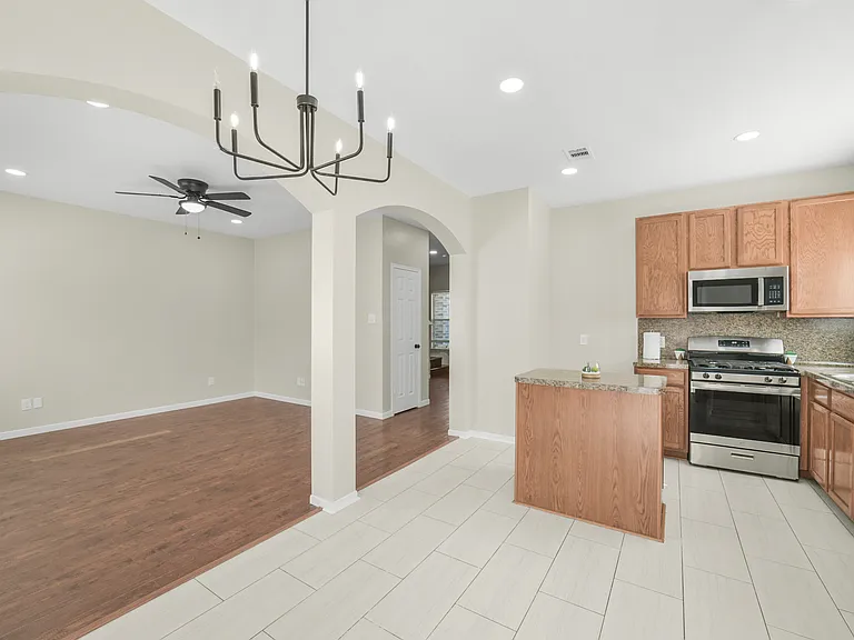 21771 Mossy Field Ln — Photo 6