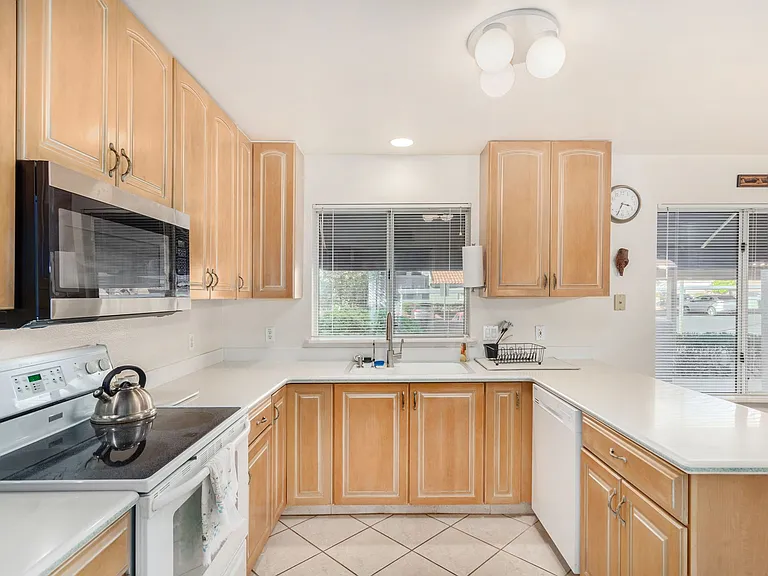 220 N 22nd Pl #1109 — Photo 15