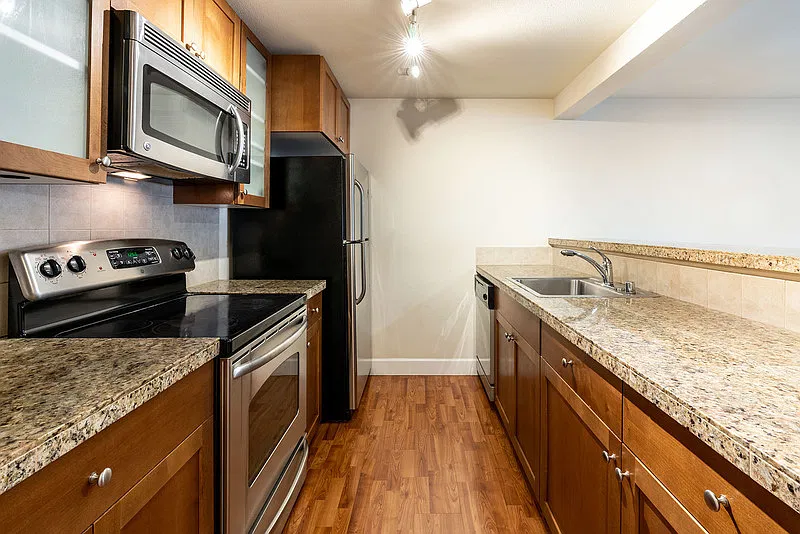1 bed, 1.0 bath, 646 sqft, $1,500 — Photo 2