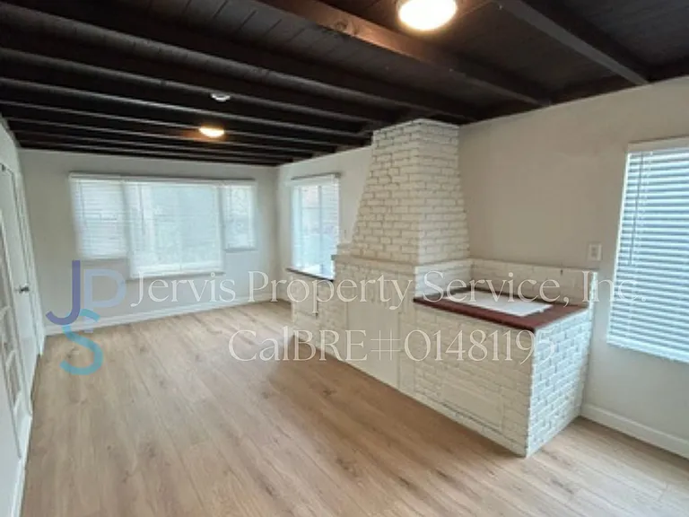 8922 Evergreen Ave #A — Photo 5