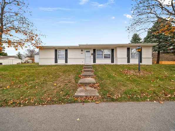 880 Margaret St, Huntington, IN 46750
