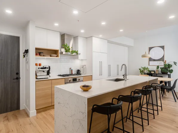 55 Klahanie Dr #508, Pt Moody, BC V3H 5K3