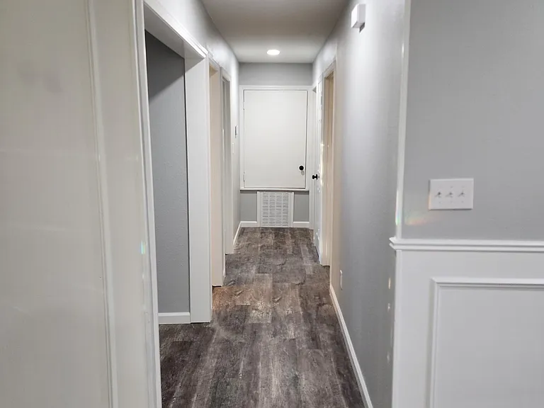 1149 Angela Dr — Photo 5