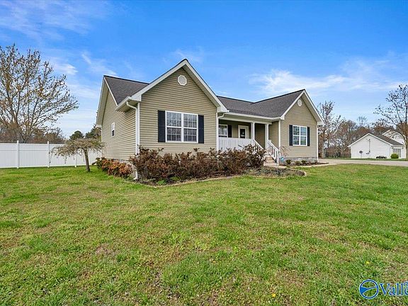 2nd image of 52 Hall Ln