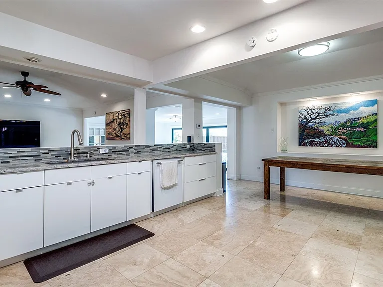 7350 Fieldgate Dr — Photo 13