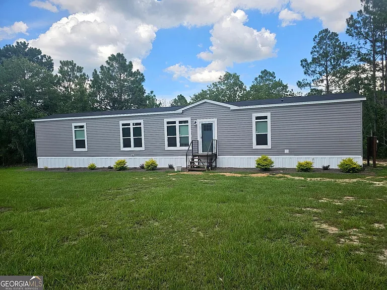 147 McIntyre Rd — Photo 1