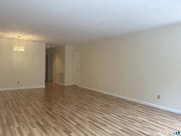 37 Greenwich Ave #2-6 — Photo 6