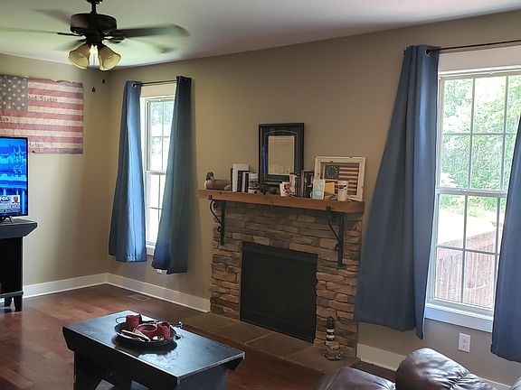 4th image of 1100 Kaitlin Ln