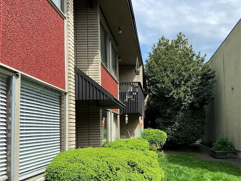 Terrace Apartments — Photo 5