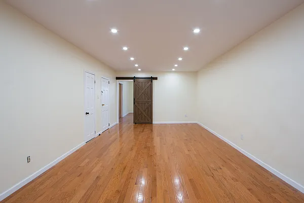 Rented by Mark T. Mallek, LREB | media 41