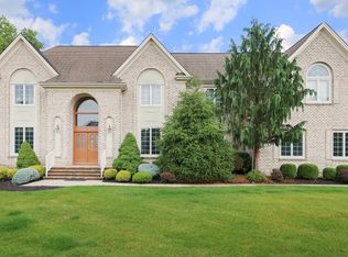 2 Evergreen Ct, Warren, NJ 07059